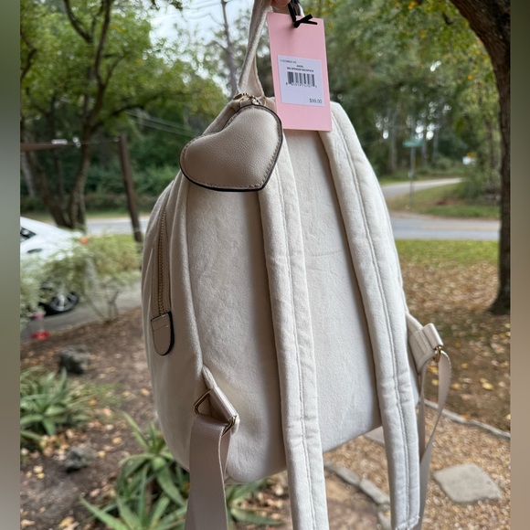 JUICY COUTURE Angel Big Spender Backpack 🆕 - Picture 7 of 10